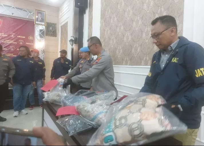 Pembunuh Pria di Pati Ternyata 2 Kali Ajak Istrinya Threesome dengan Korban
