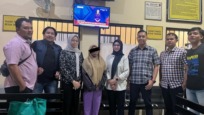 Perempuan di Lamongan Kantongi Rp 50 Juta dari Live Streaming Bugil