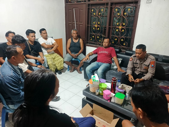 Dini Hari di Balai Desa, Dua Perangkat Desa Digerebek Warga hingga Berujung Mediasi