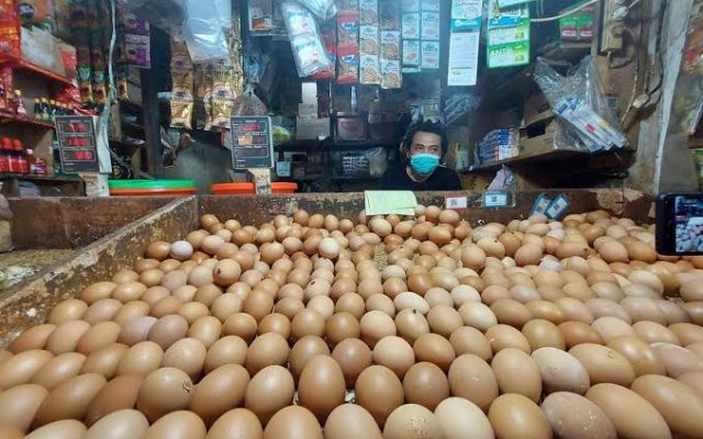 Harga Pangan Jatim Hari Ini, Telur dan Minyak Goreng Naik