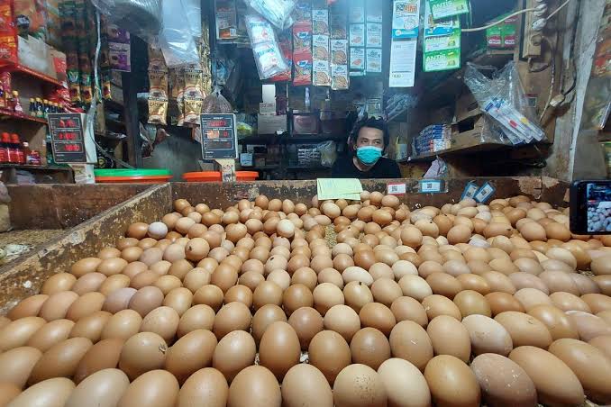 Harga Pangan Jatim Hari Ini, Telur dan Minyak Goreng Naik